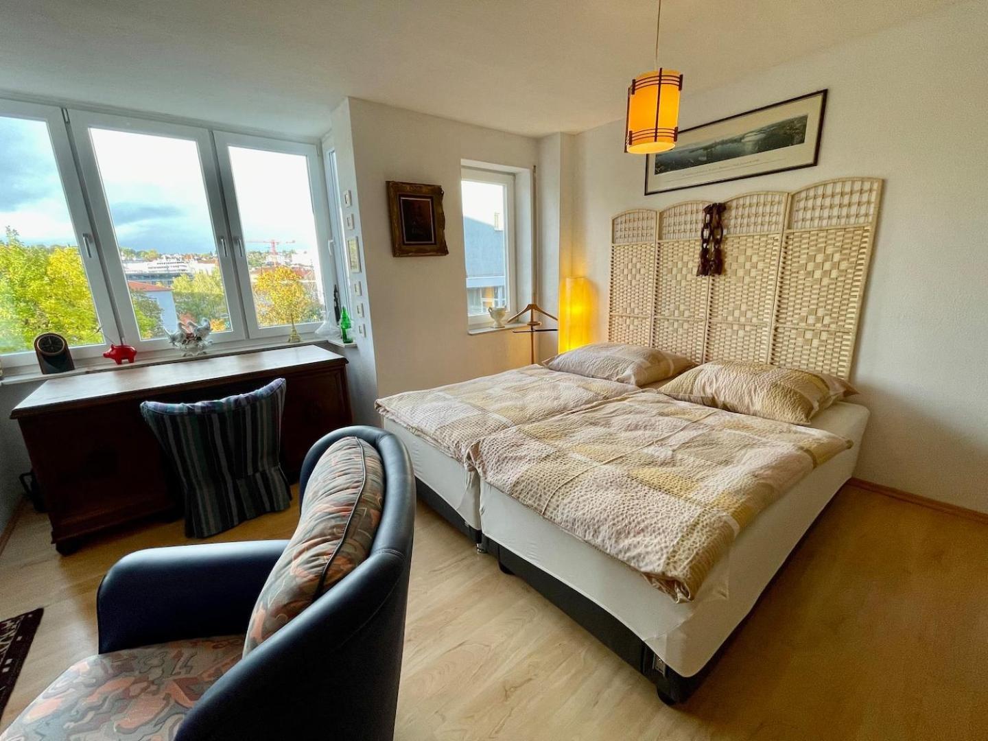 Wunderschoenes Apartment Im Zentrum Goldstadt ฟอร์ซไฮม์ ภายนอก รูปภาพ